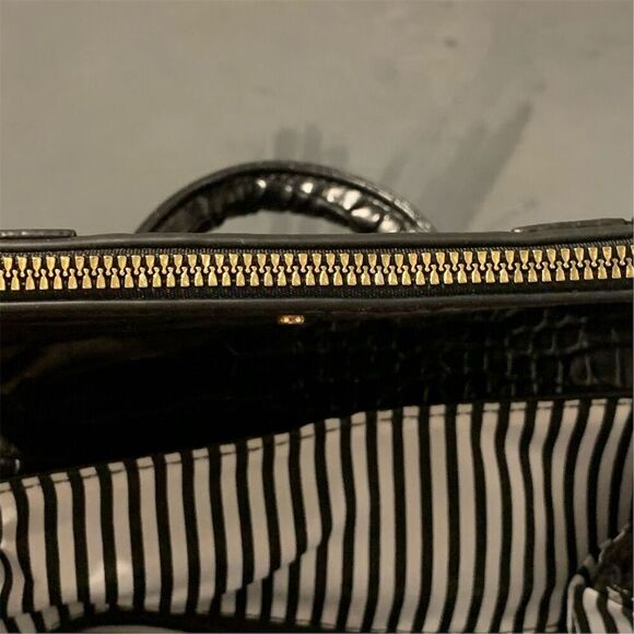 Alexis Bendel Women's Black Croc Print Fashion Backpack Casual - Picture 6 of 7